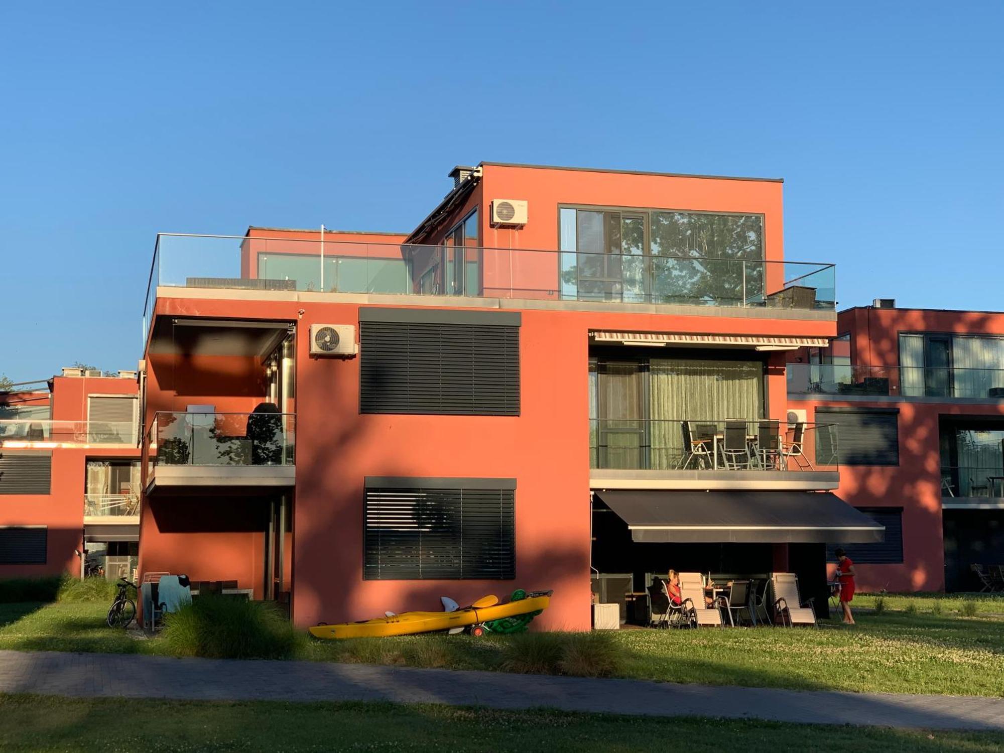 Bavaria Club Apartman Балатонлелле Экстерьер фото