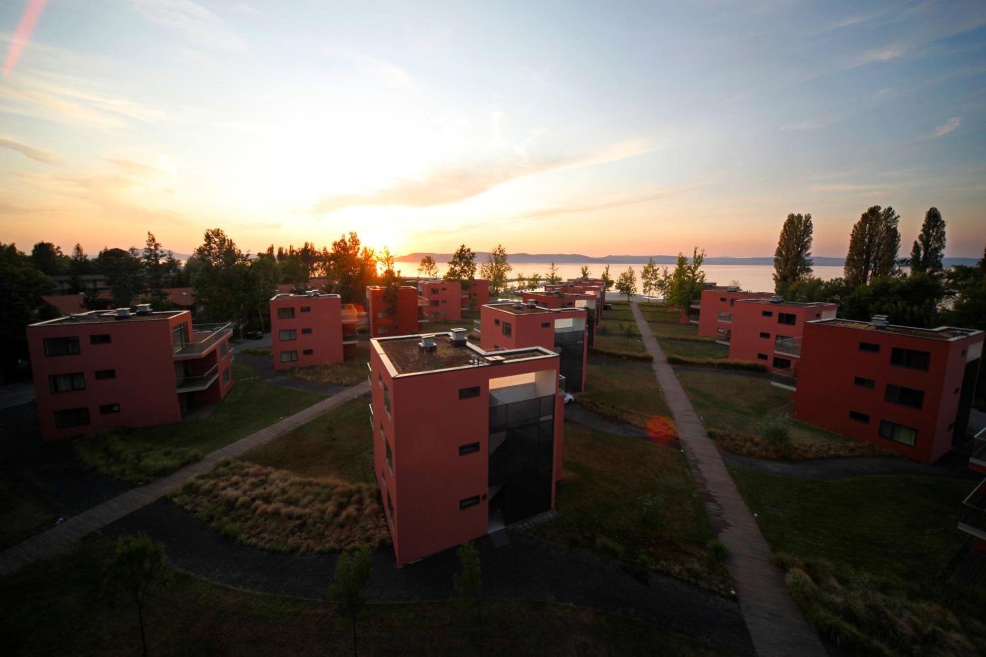 Bavaria Club Apartman Балатонлелле Экстерьер фото