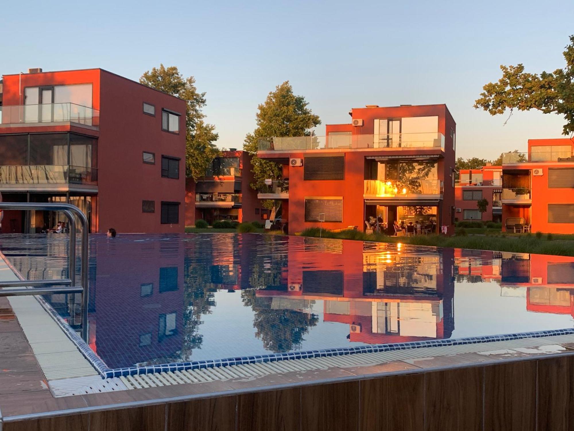 Bavaria Club Apartman Балатонлелле Экстерьер фото