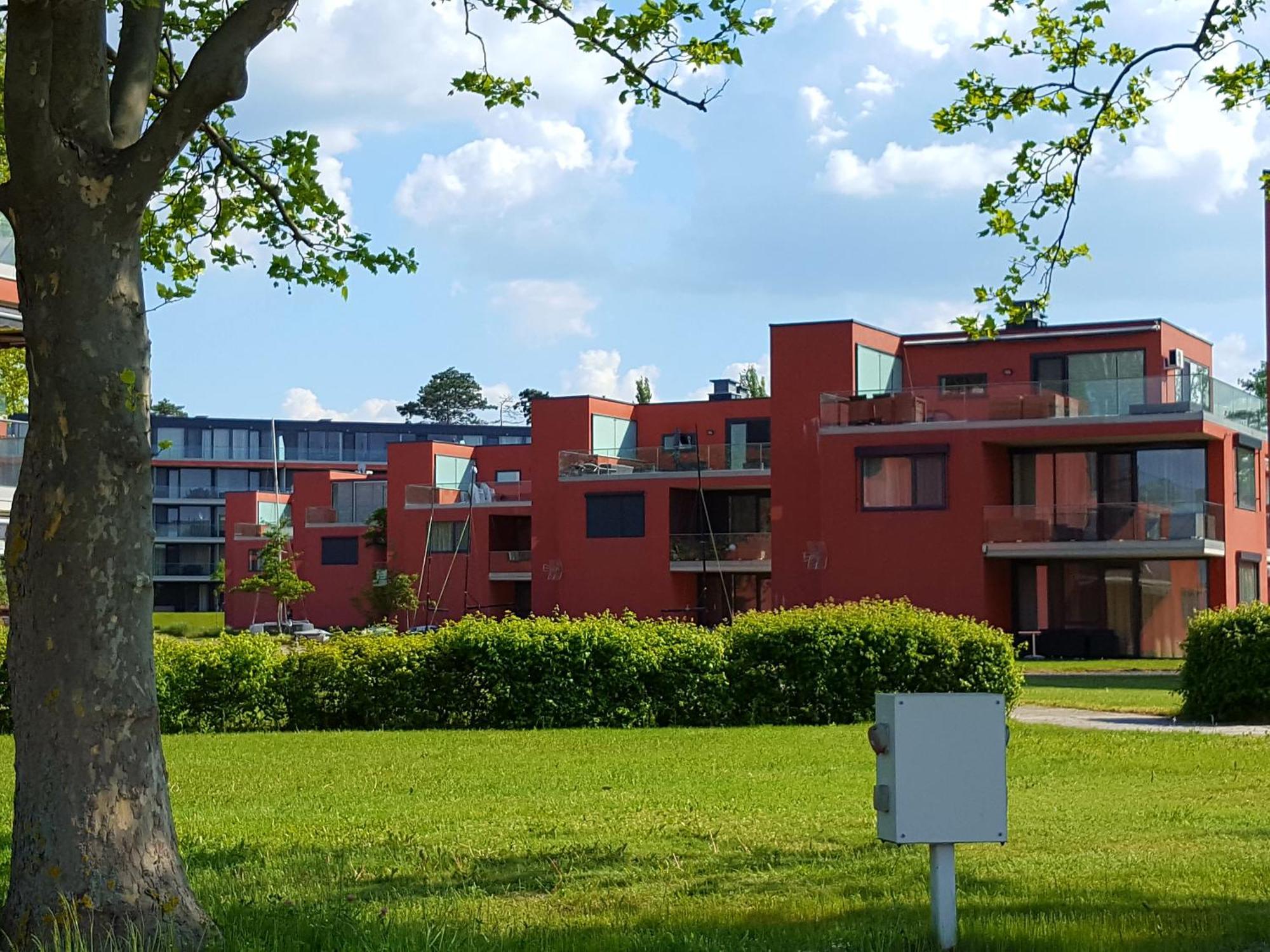 Bavaria Club Apartman Балатонлелле Экстерьер фото