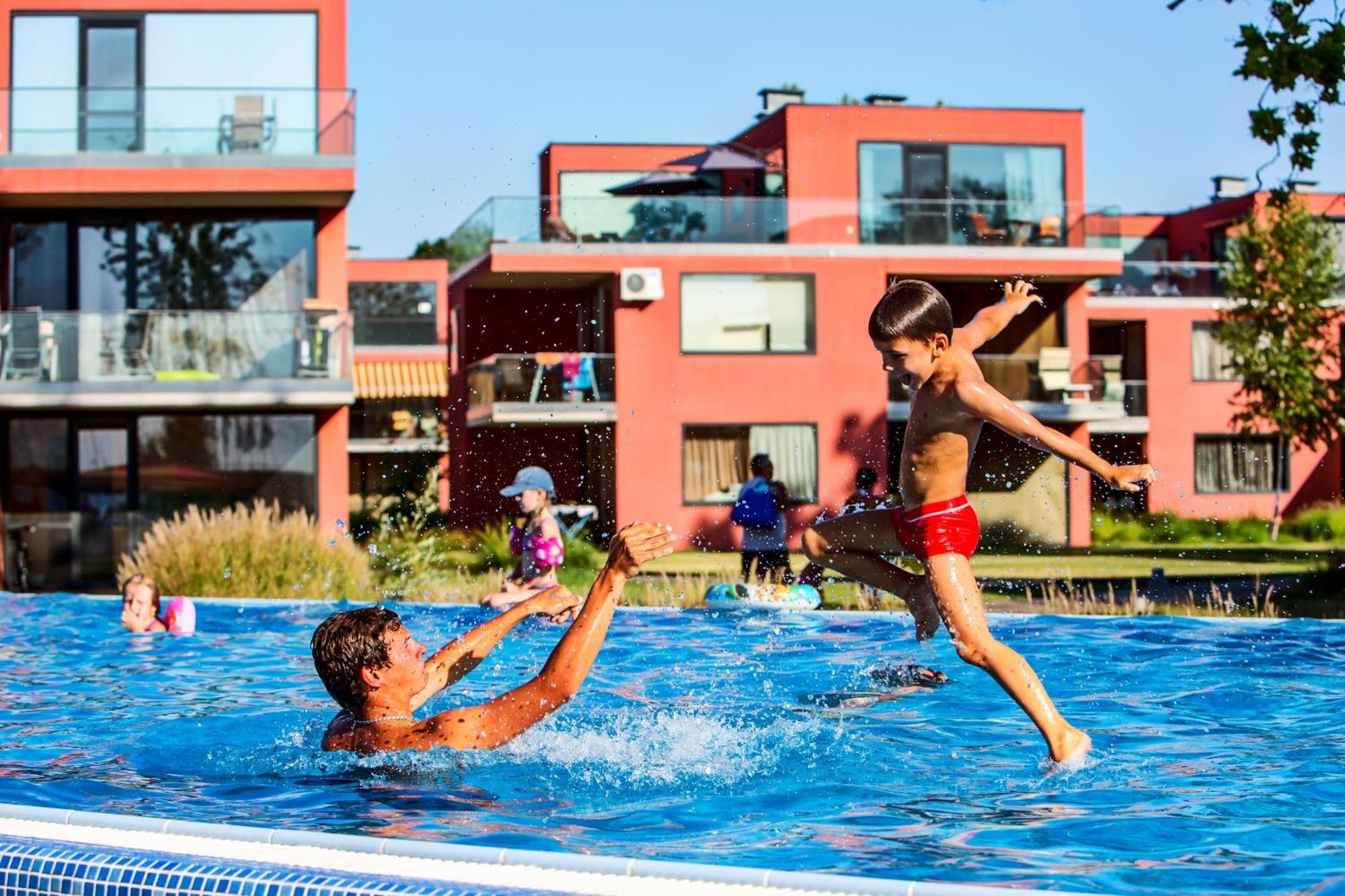 Bavaria Club Apartman Балатонлелле Экстерьер фото